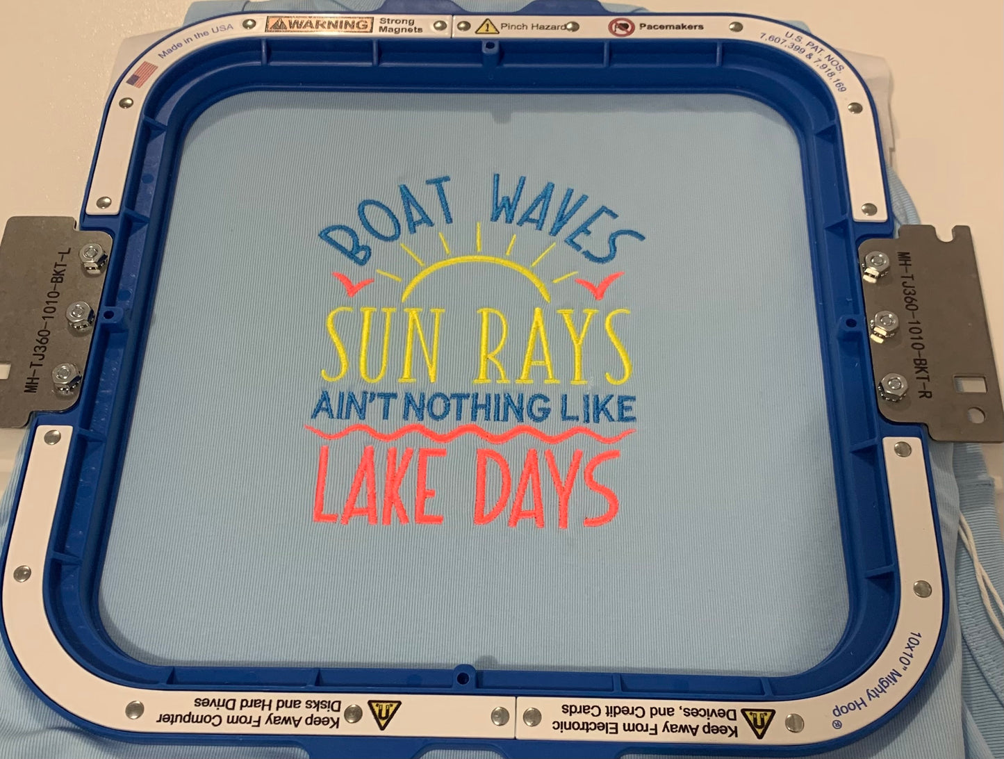 Lake Days Boat Waves & Sun Rays Tank Top
